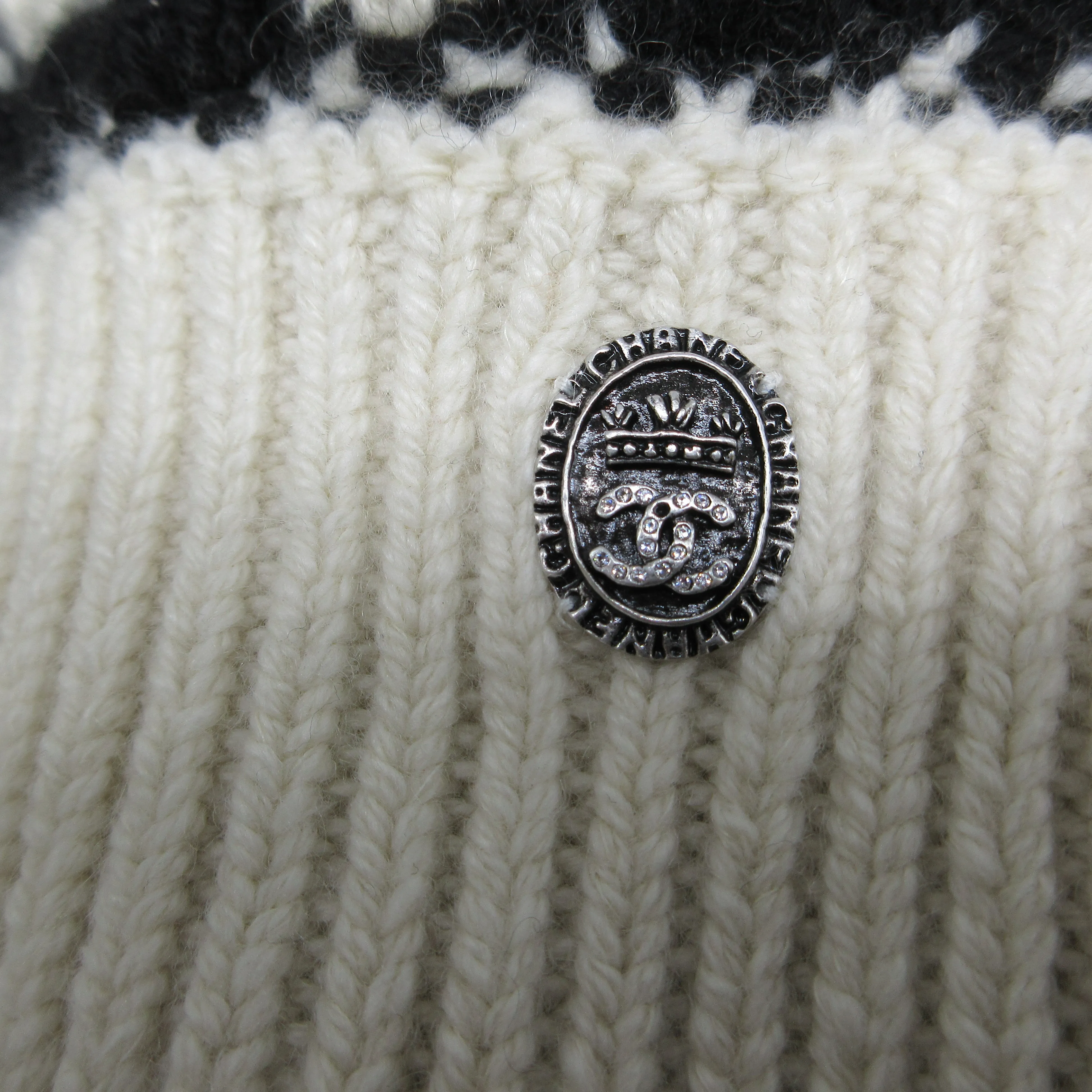 Chanel Ivory / Black Cashmere and Silk Diamond Knit Sweater