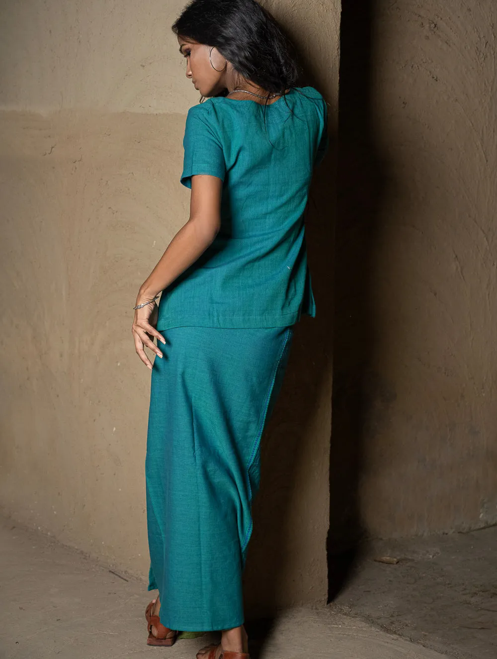 Handwoven Elegance. Kashida Pattu Cotton Wrap Skirt & Top Set - Peacock Shades