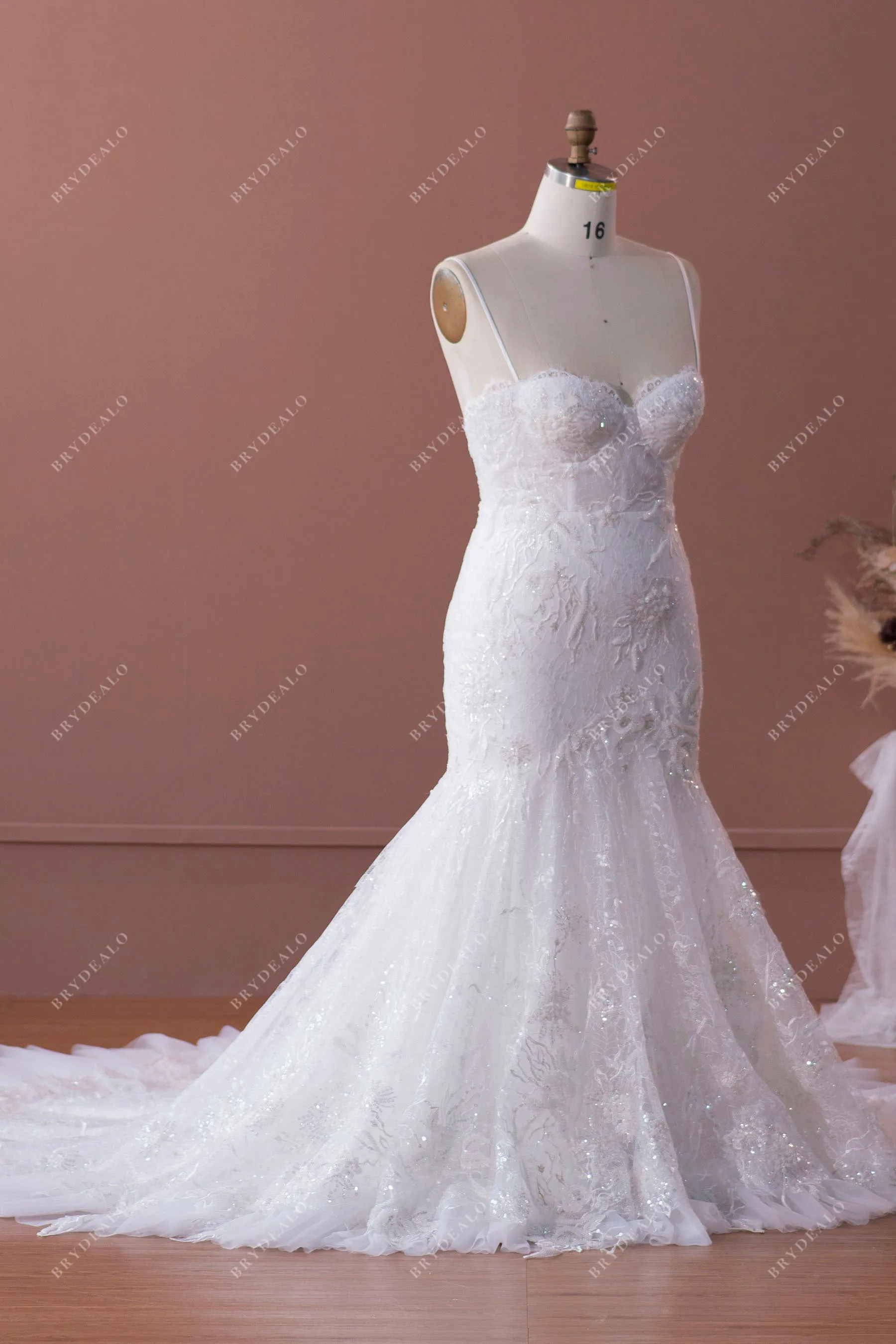 Plus Size Spaghetti Straps Luxury Lace Trumpet Bridal Gown