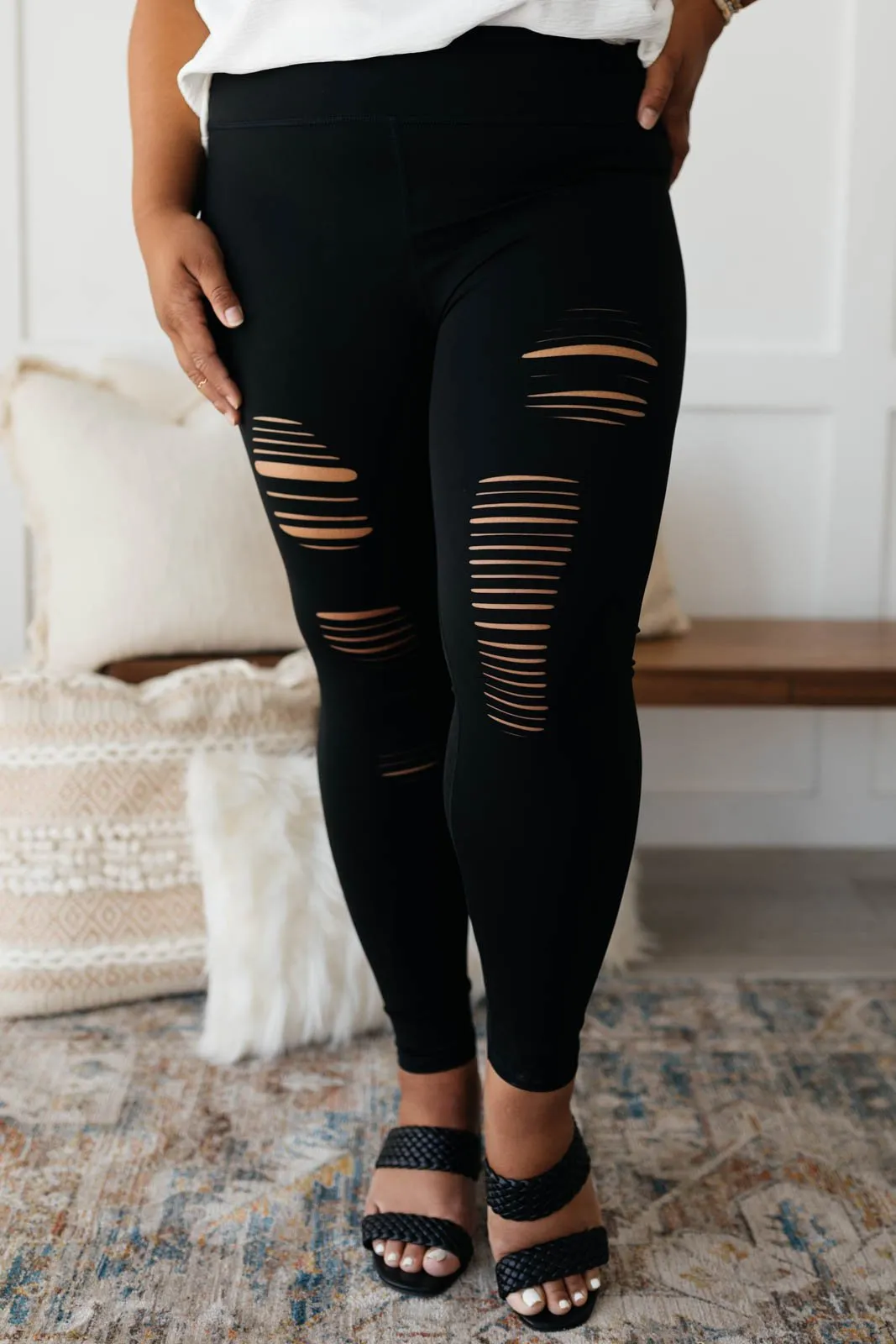 Show Off Distressed Leggings