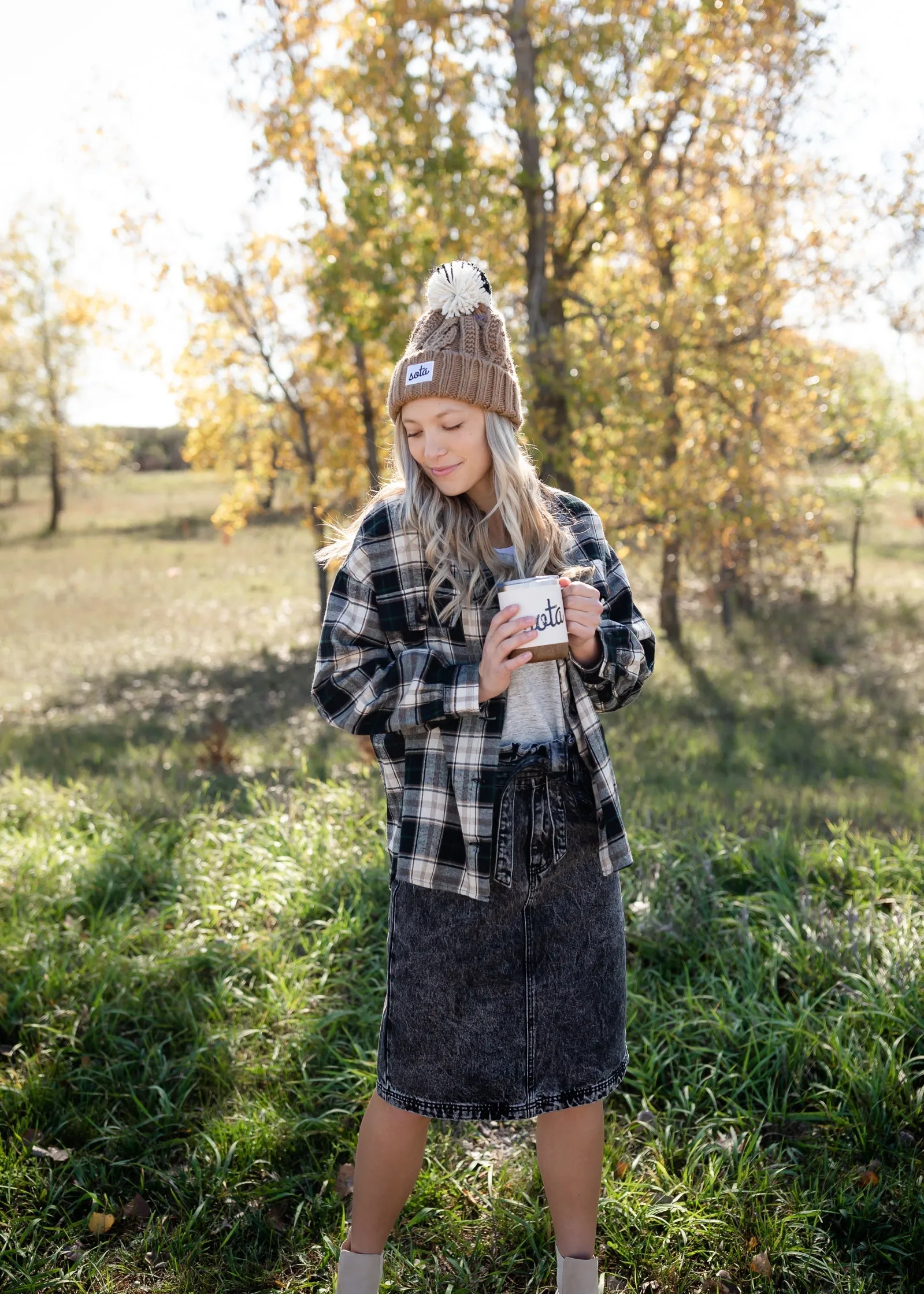 Sota' Camel Cable Knit Pom Beanie