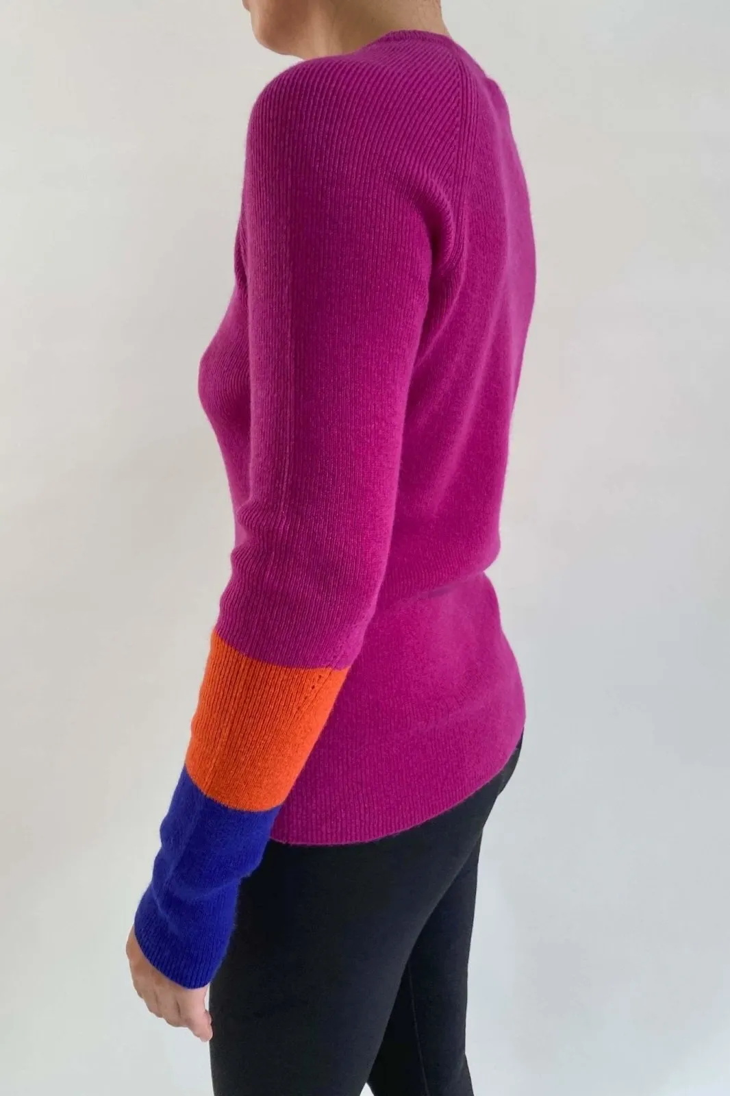 Thick colour block cashmere jumper in hot fuchsia pink