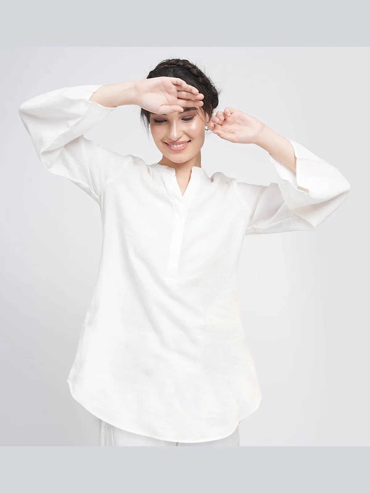 Women Linen Solid Bell Sleeve Tunic Top